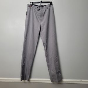 Roundtree & Yorke TravelSmart CoreComfort Flat-Front Classic Fit Chino Pants